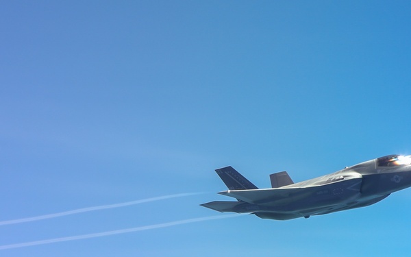 U.S.-AUS Aerial Refueling Across the Pacific