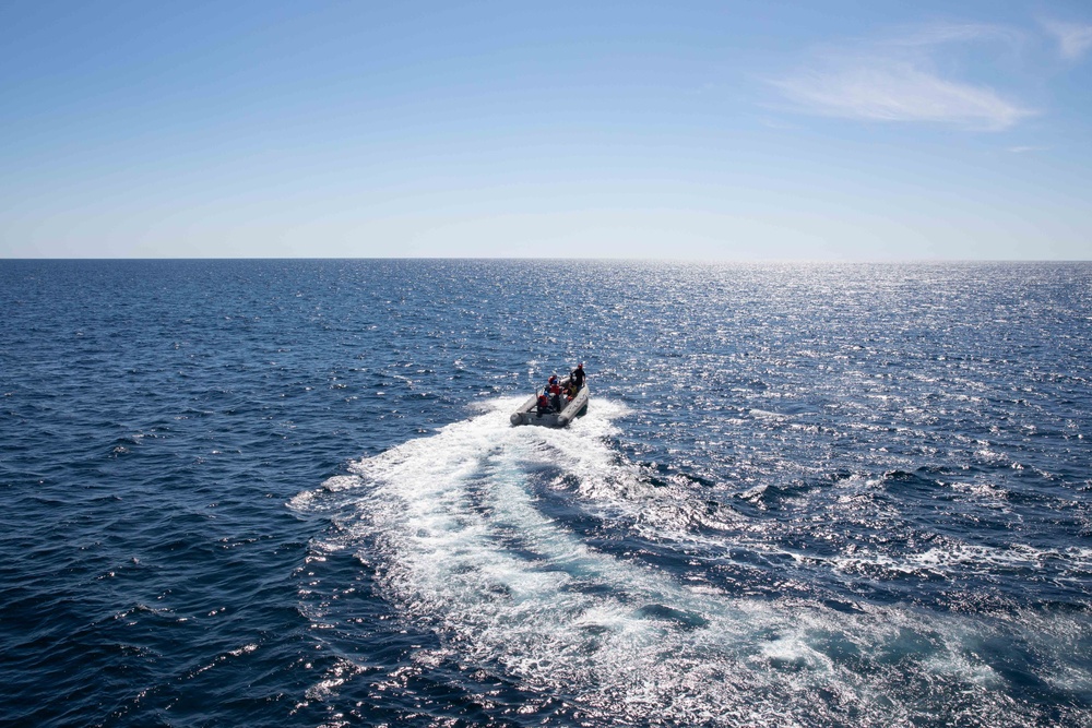 USS Paul Ignatius (DDG 117) Conducts Man Overboard Drill
