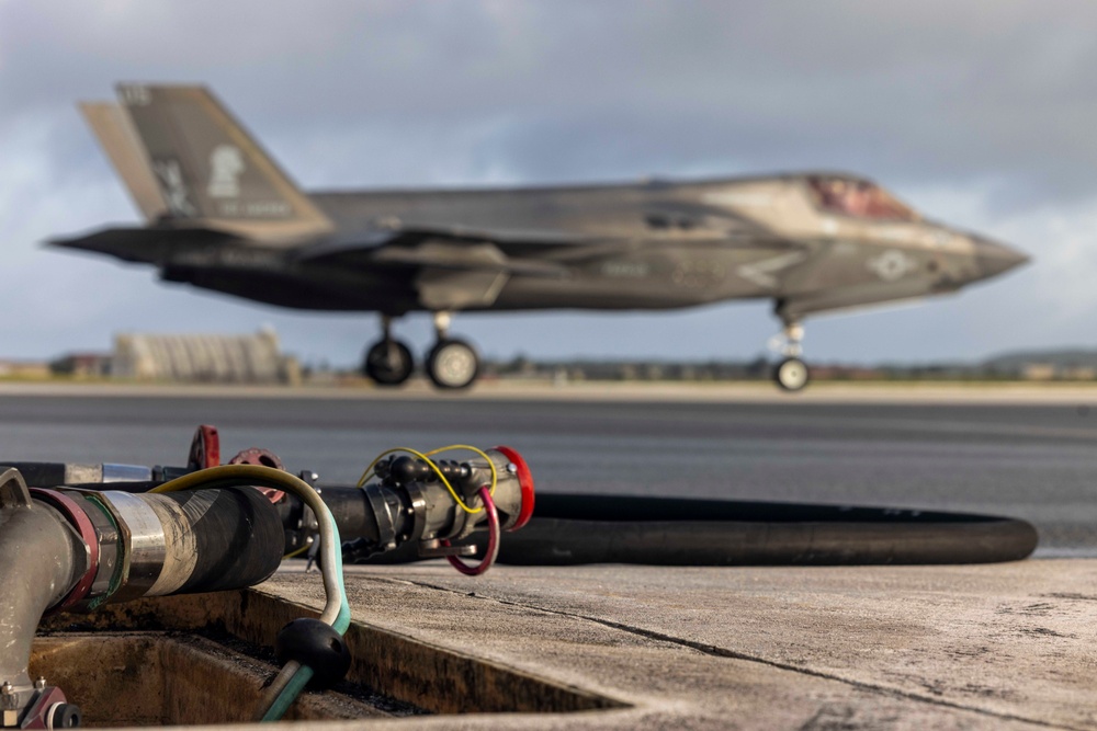 VMFA(AW)-224 and VMFA-121 conduct flight operations