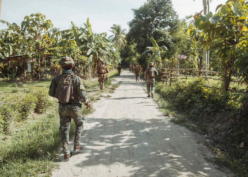 US, Philippine Marines Conduct Reconnaissance Patrols on Palawan