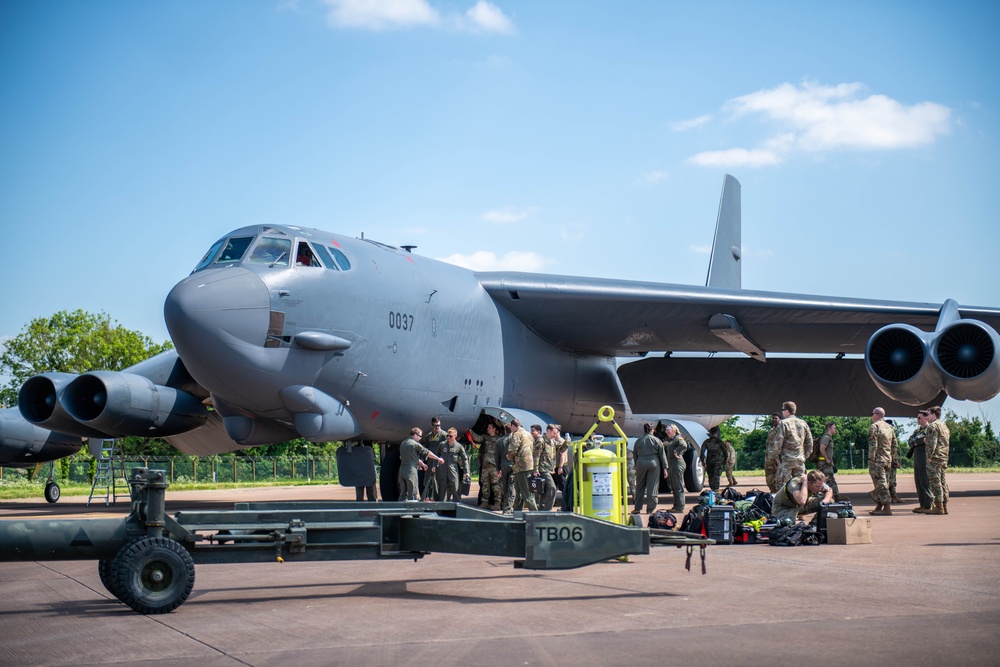 U.S. bombers deploy to RAF Fairford for BTF 24-3