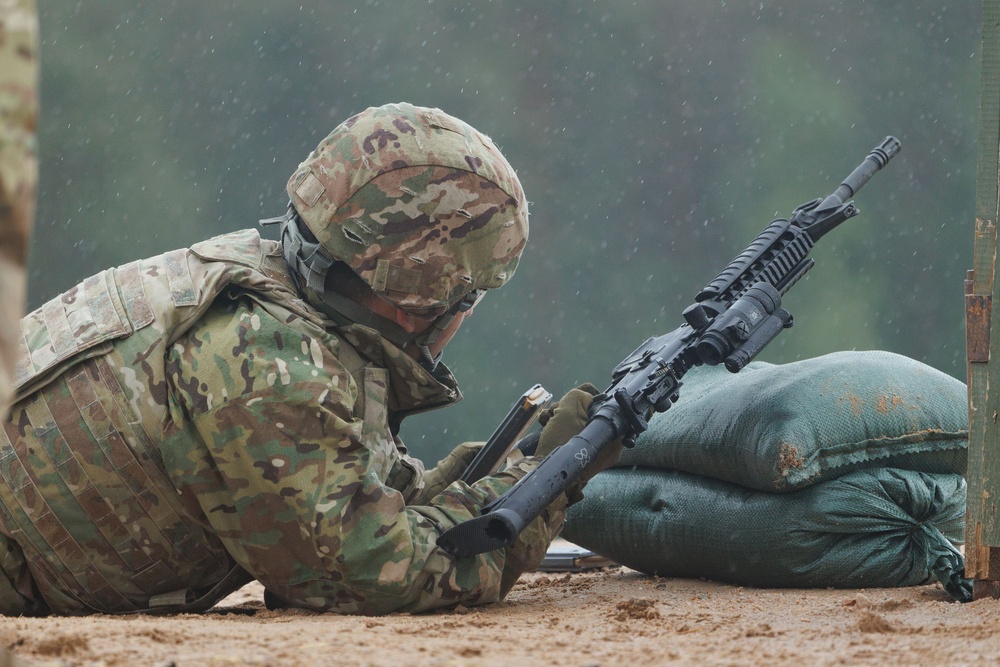 7ATC Soldiers Conduct M4A1 Qualifications