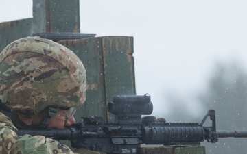 7ATC Soldiers Conduct M4A1 Qualifications