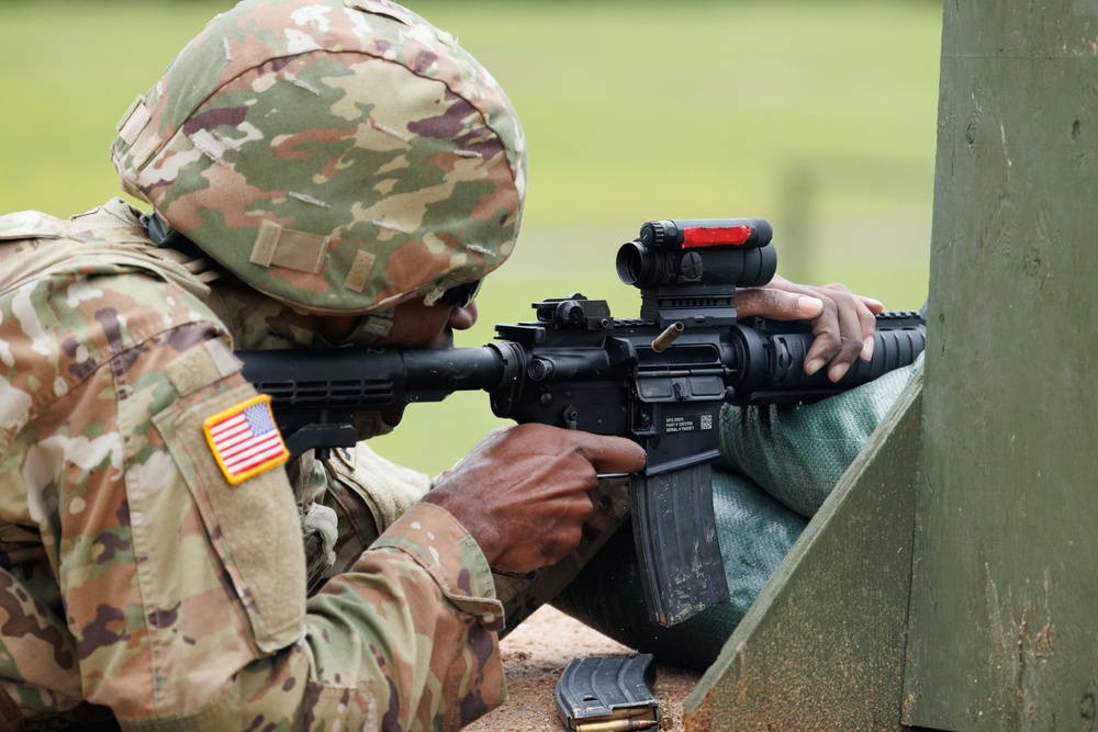 7ATC Soldiers Conduct M4A1 Qualifications