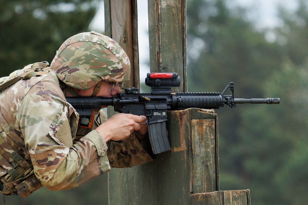 7ATC Soldiers Conduct M4A1 Qualifications