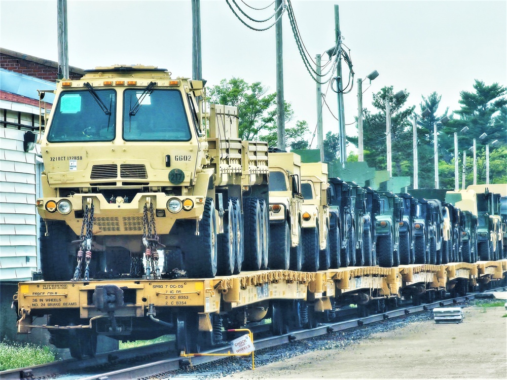 Fort McCoy’s first rail movement of 2024 is largest Wisconsin National Guard rail op in decades