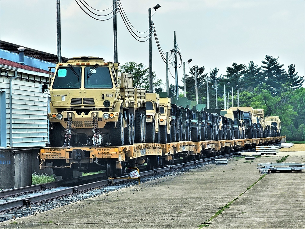 Fort McCoy’s first rail movement of 2024 is largest Wisconsin National Guard rail op in decades
