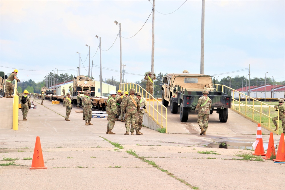 Fort McCoy’s first rail movement of 2024 is largest Wisconsin National Guard rail op in decades