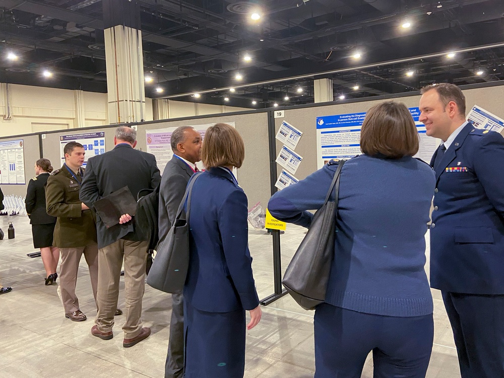 Air Force dentist presents innovative military healthcare research at AMSUS