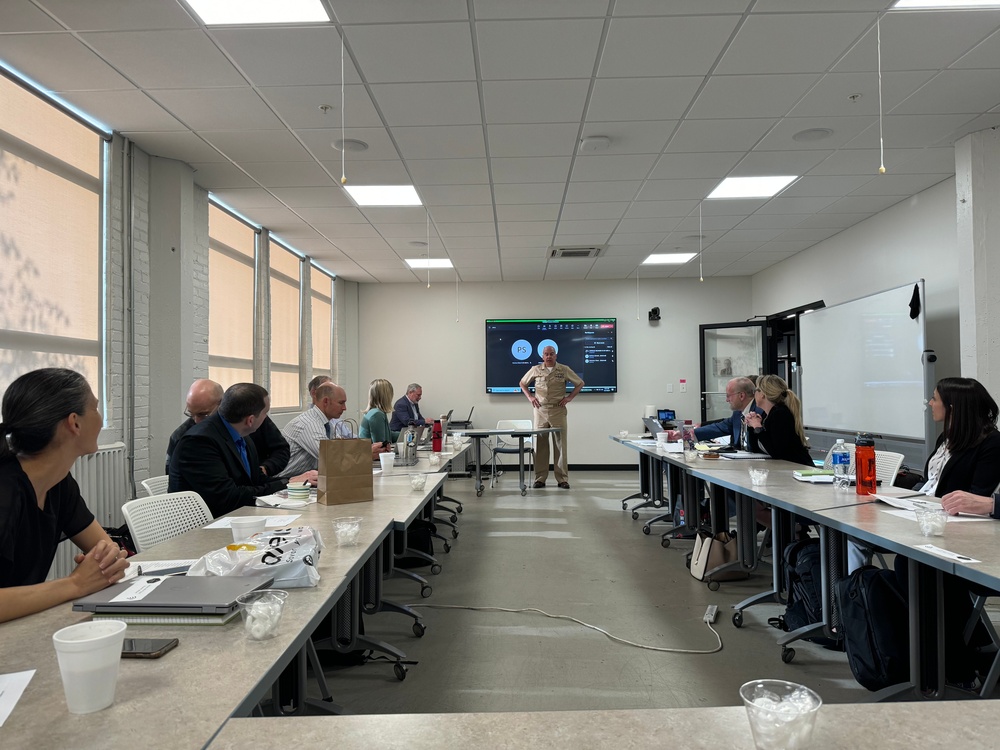 NAMRU Dayton Hosts Scientific Meeting with Directors Across Naval Medical Research