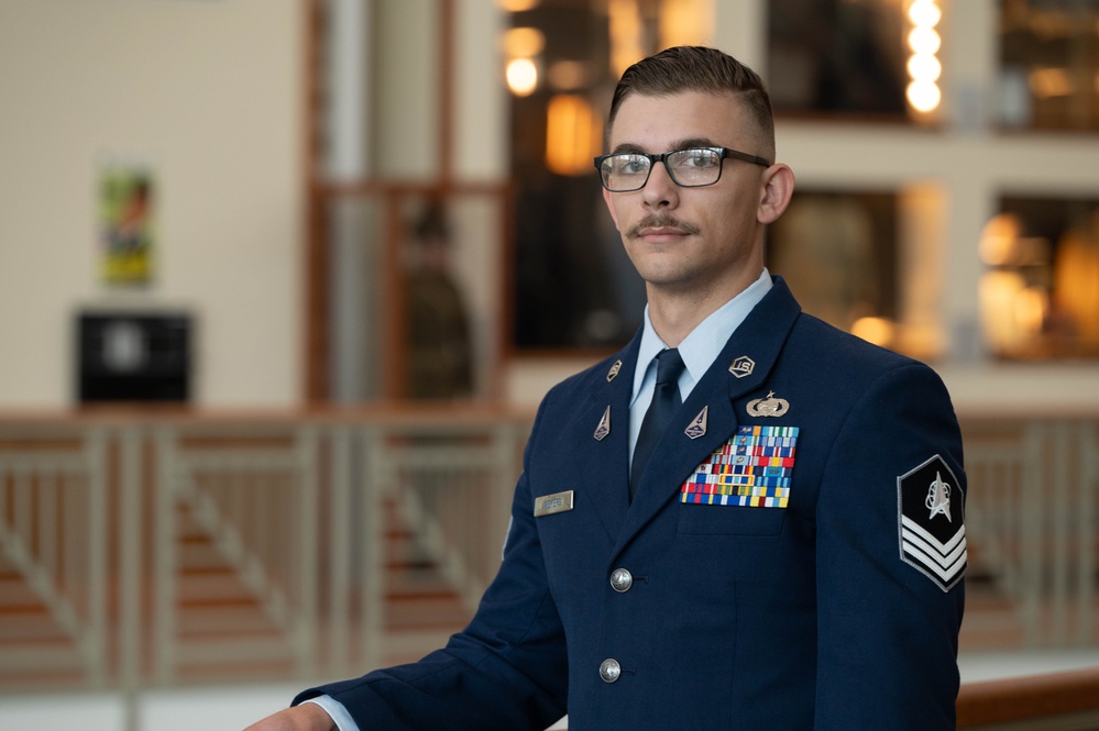First Guardian graduates Army's Basic Leadership Course