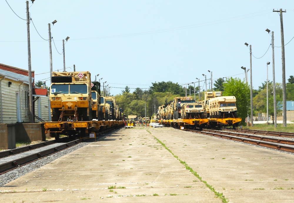 Fort McCoy’s first rail movement of 2024 is largest Wisconsin National Guard rail op in decades
