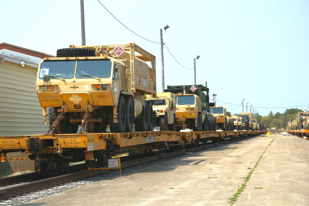 Fort McCoy’s first rail movement of 2024 is largest Wisconsin National Guard rail op in decades
