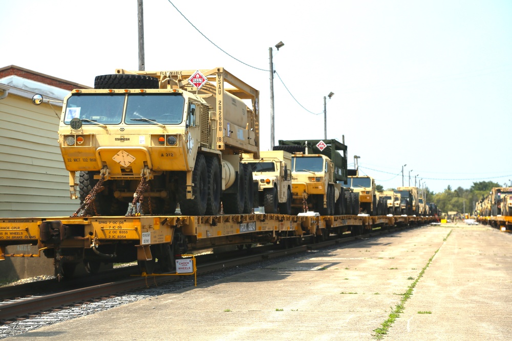 Fort McCoy’s first rail movement of 2024 is largest Wisconsin National Guard rail op in decades