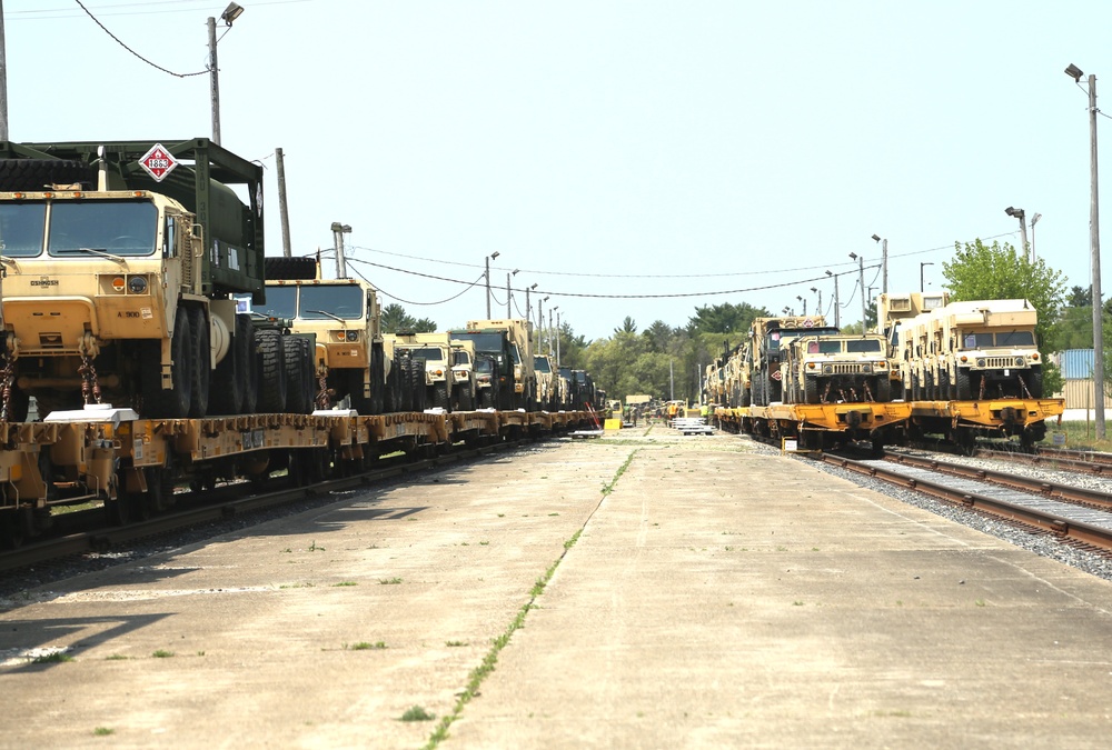 Fort McCoy’s first rail movement of 2024 is largest Wisconsin National Guard rail op in decades