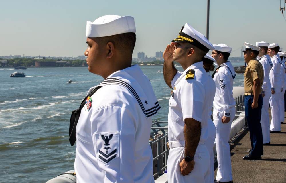 USS Bataan arrives in New York City