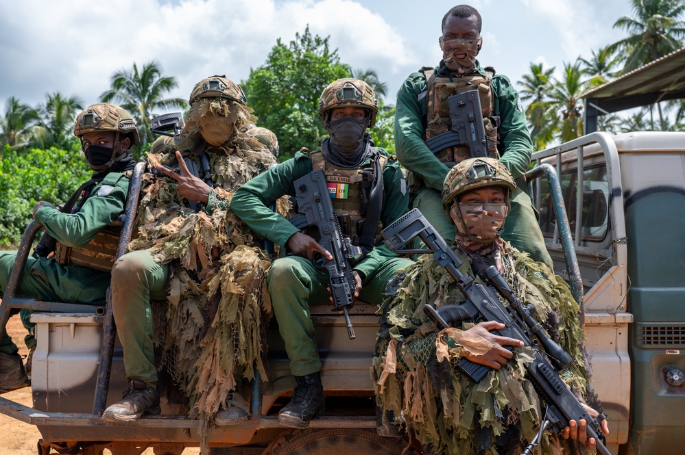 Ivorian Special Forces conduct a simulated raid