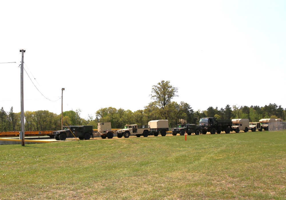 32nd Infantry Brigade Combat Team Soldiers complete ‘largest rail movement with civilian linehaul Wisconsin National Guard has ever done’