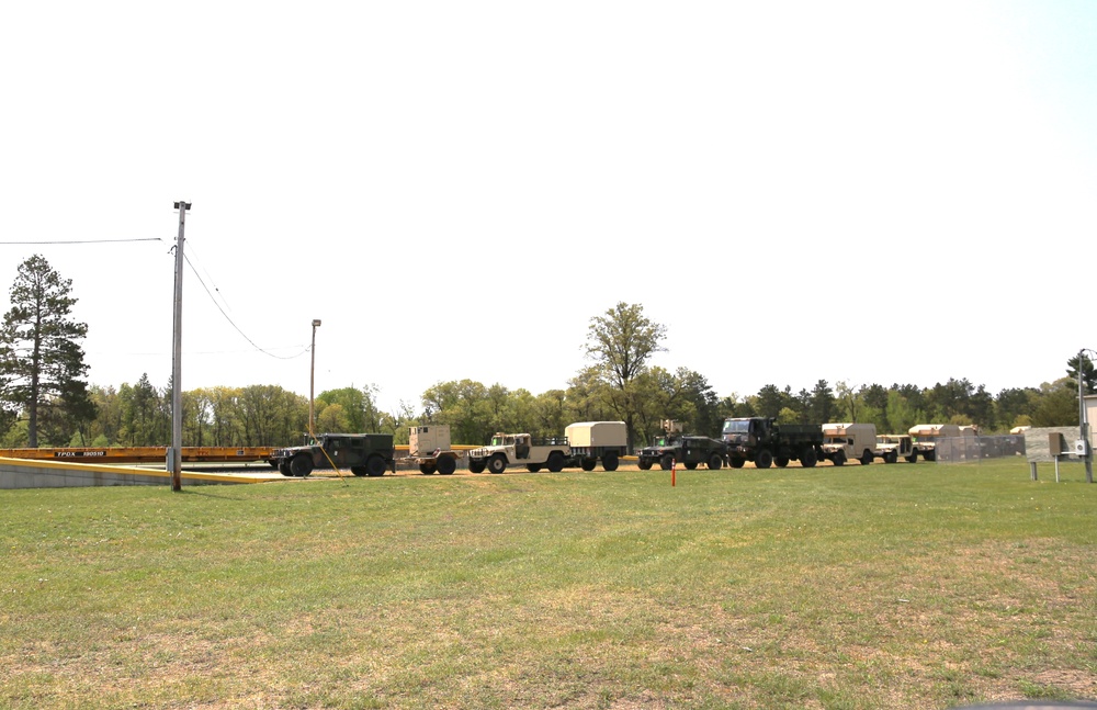 32nd Infantry Brigade Combat Team Soldiers complete ‘largest rail movement with civilian linehaul Wisconsin National Guard has ever done’