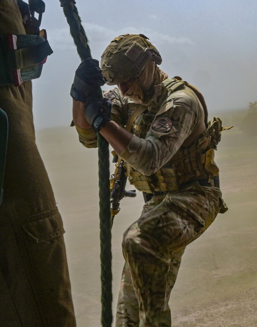 Italy and Tunisian Special Forces Conduct Fast Rope Drop at Flintlock 24