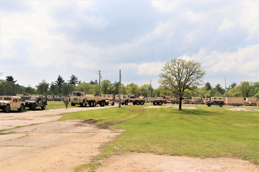 32nd Infantry Brigade Combat Team Soldiers complete ‘largest rail movement with civilian linehaul Wisconsin National Guard has ever done’