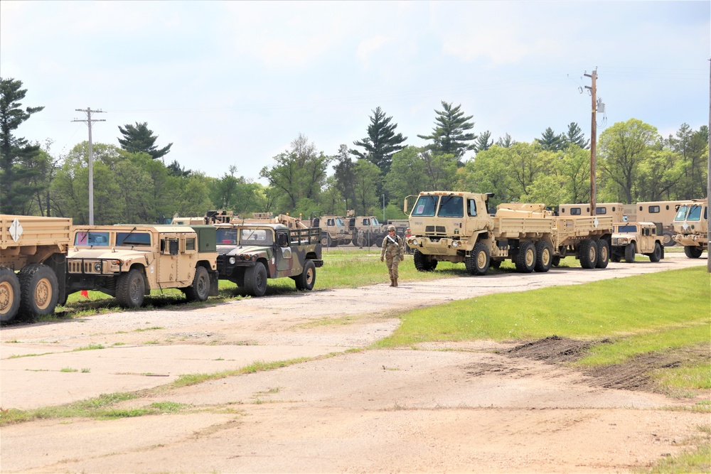 32nd Infantry Brigade Combat Team Soldiers complete ‘largest rail movement with civilian linehaul Wisconsin National Guard has ever done’