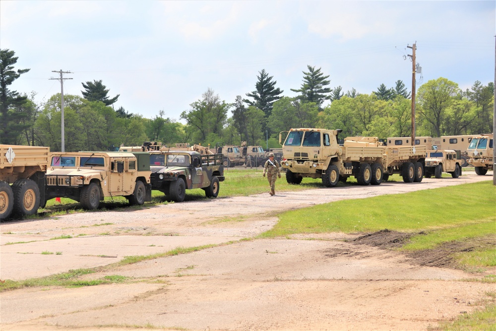 32nd Infantry Brigade Combat Team Soldiers complete ‘largest rail movement with civilian linehaul Wisconsin National Guard has ever done’