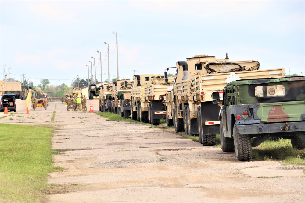 32nd Infantry Brigade Combat Team Soldiers complete ‘largest rail movement with civilian linehaul Wisconsin National Guard has ever done’