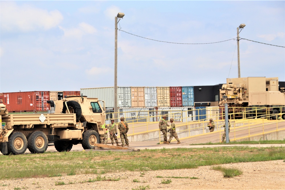 32nd Infantry Brigade Combat Team Soldiers complete ‘largest rail movement with civilian linehaul Wisconsin National Guard has ever done’