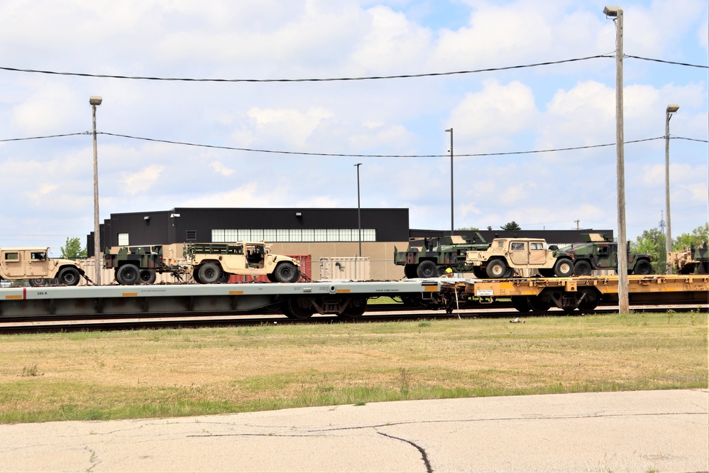 32nd Infantry Brigade Combat Team Soldiers complete ‘largest rail movement with civilian linehaul Wisconsin National Guard has ever done’