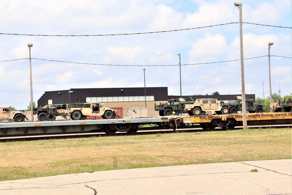 32nd Infantry Brigade Combat Team Soldiers complete ‘largest rail movement with civilian linehaul Wisconsin National Guard has ever done’