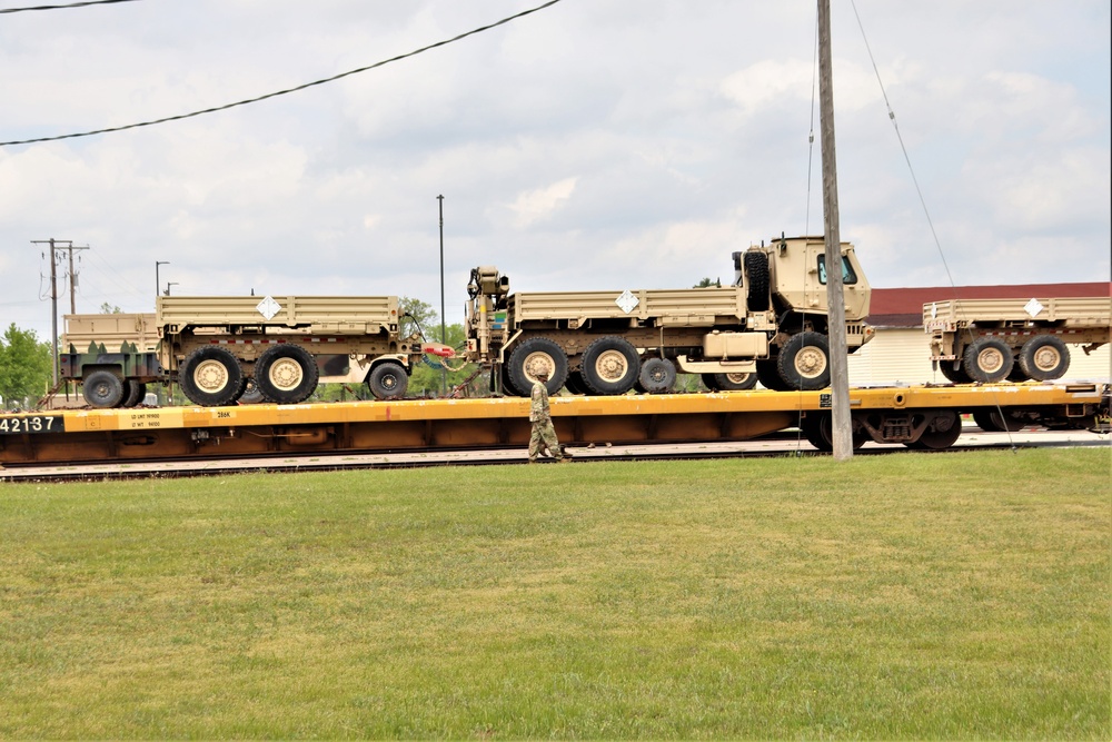 32nd Infantry Brigade Combat Team Soldiers complete ‘largest rail movement with civilian linehaul Wisconsin National Guard has ever done’