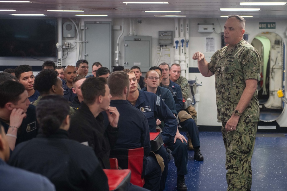 SURFPAC Master Chiefs Visit Boxer