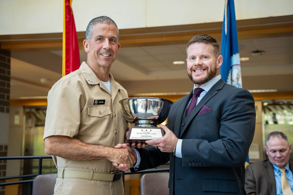 FRCE C-130 Team receives NAVAIR Commander’s award