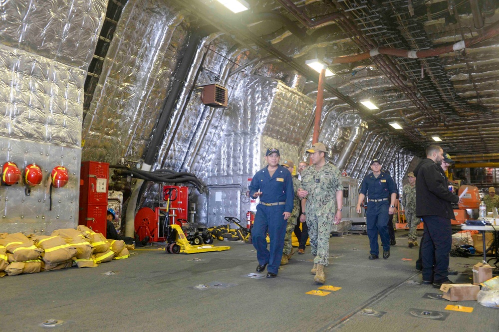 USS Kansas City (LCS 22) Hosts Commander, Naval Supply Systems Command