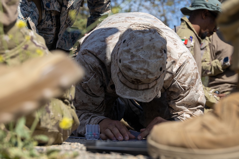 U.S. Marines, UAE Presidential Guard practice land navigation