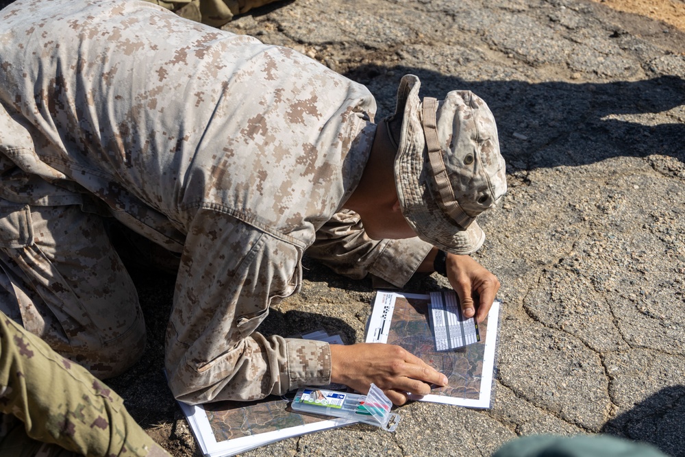 U.S. Marines, UAE Presidential Guard practice land navigation