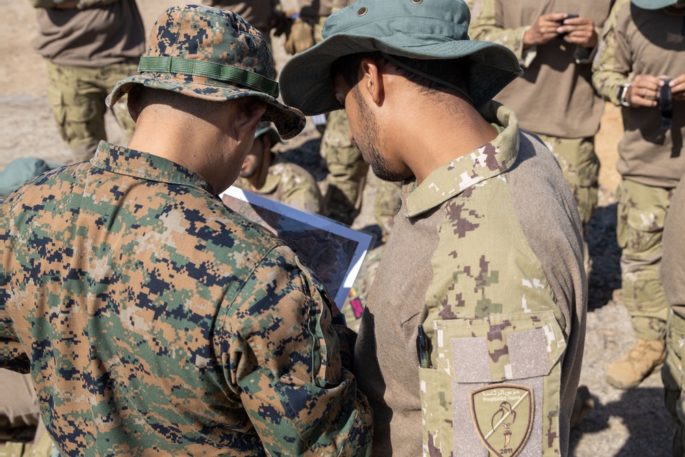 U.S. Marines, UAE Presidential Guard practice land navigation