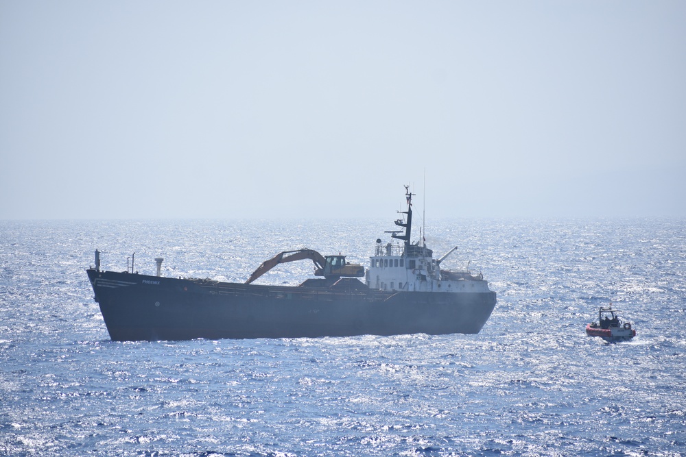 Coast Guard Cutter Resolute assists vessel adrift north of Haiti