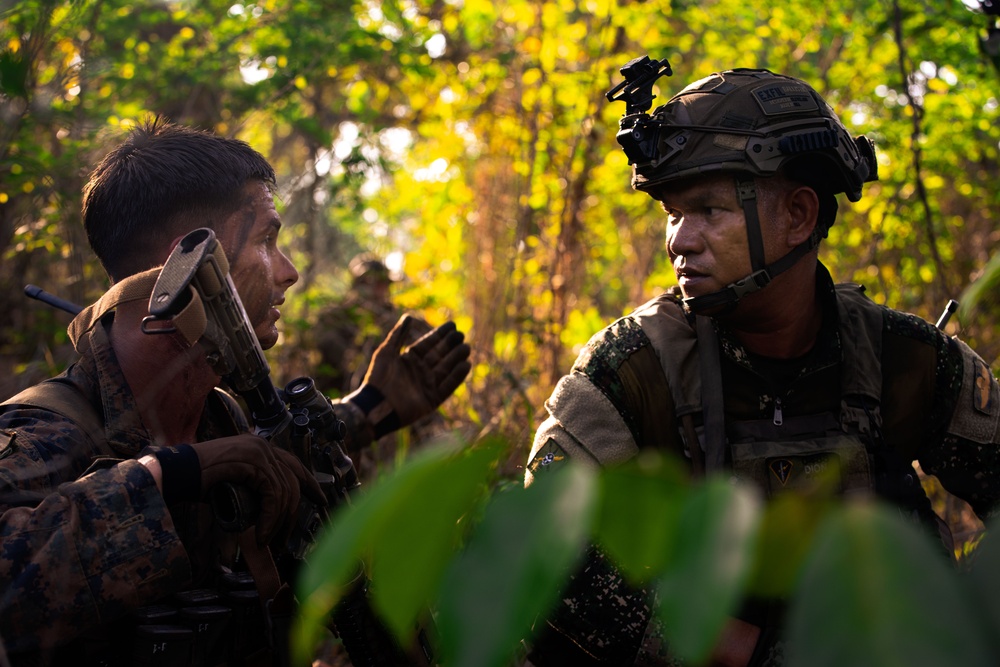 ACDC: US Marines, Philippine Marines Conduct Combined Reconnaissance Patrol