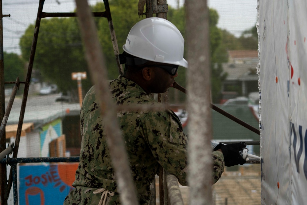 USS Carl Vinson (CVN 70) Sailors Participate In Community Relations Event