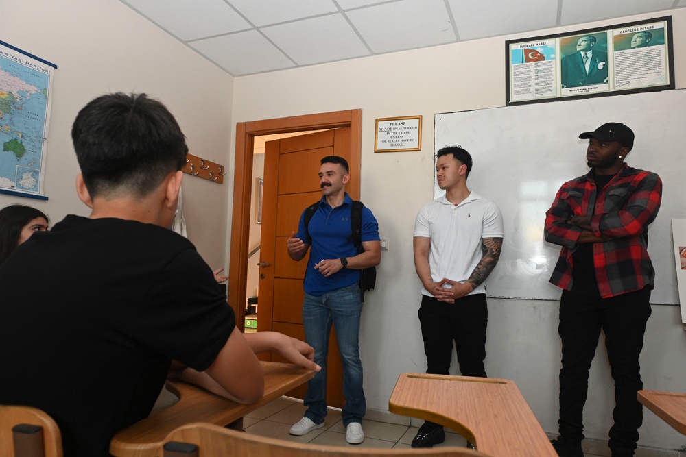 Incirlik Airmen visit Turkish American Association
