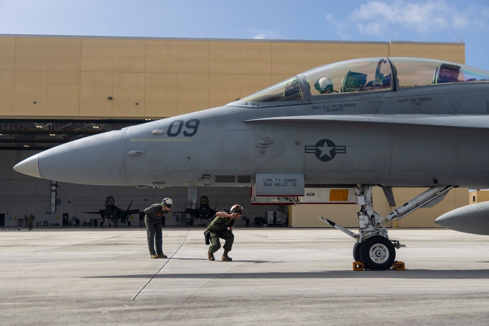 VMFA(AW)-224 and VMFA-121 execute aerial operations