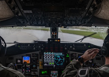 100th ARW refuels 5th BW B52