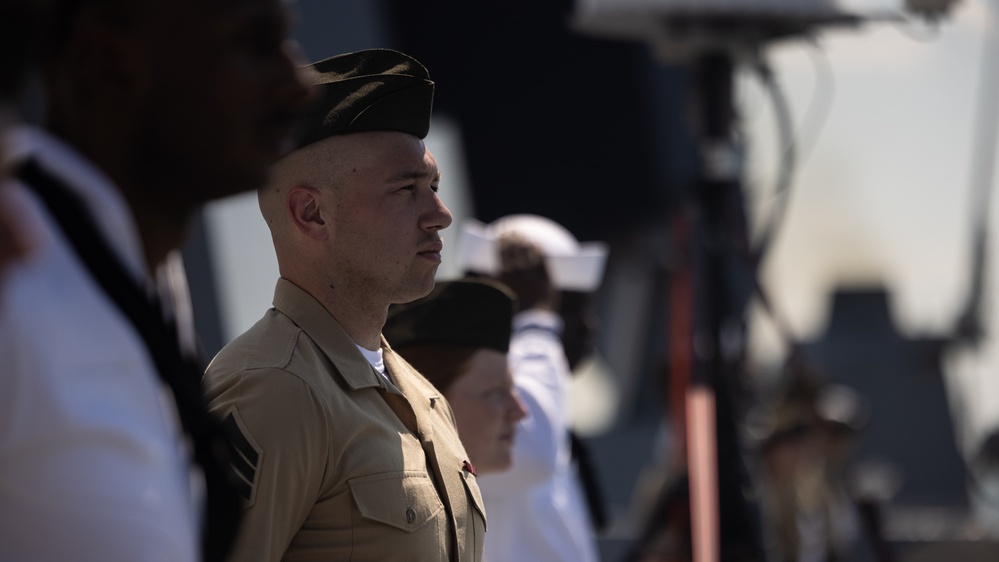 U.S. Marines of 24th MEU (SOC) and Sailors of the USS New York (LPD 21) Man the Rails