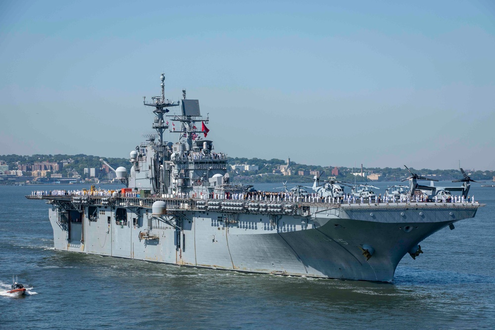 Parade of Ships Kicks off Fleet Week New York 2024