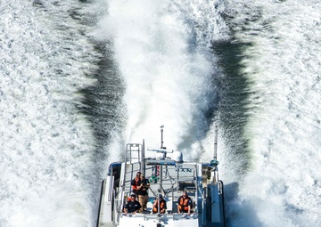 Parade of Ships Kicks off Fleet Week New York 2024