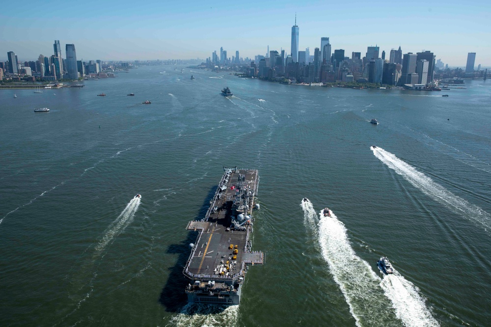 Parade of Ships Kicks off Fleet Week New York 2024