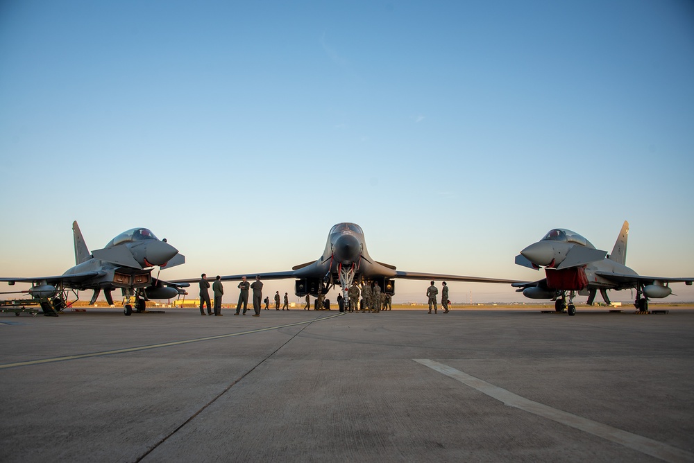 Morón Air Base B1 Tours