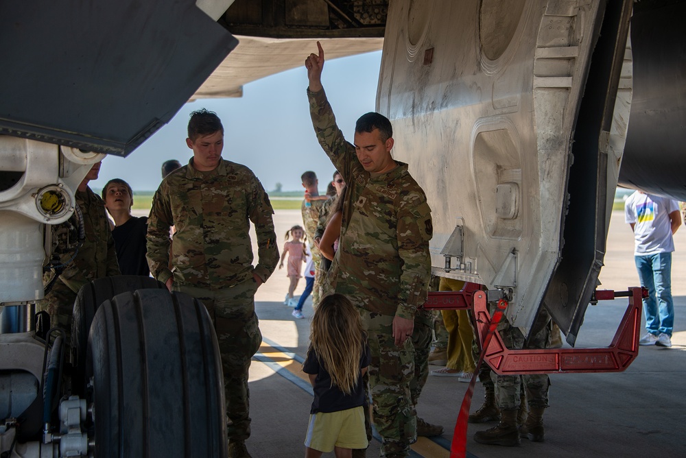 Morón Air Base B1 Tours